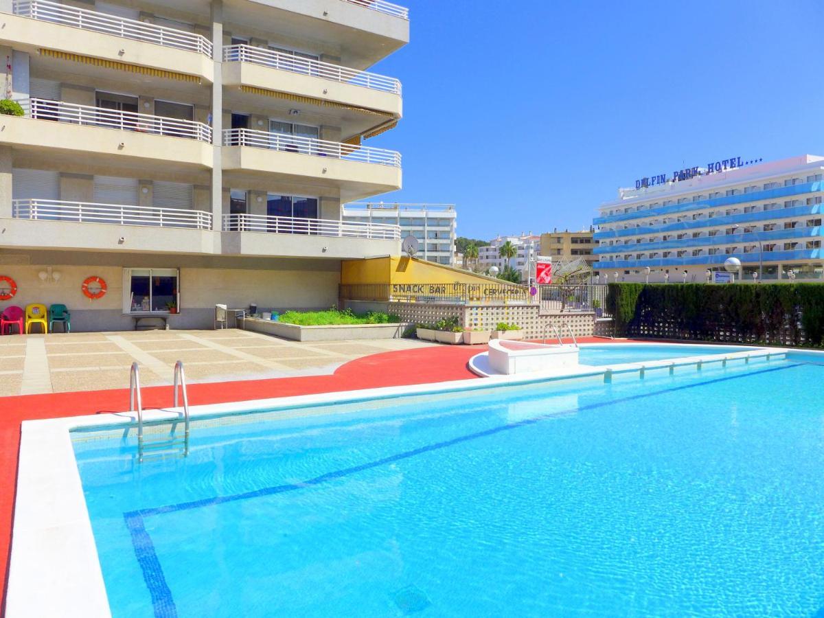 Rentalmar Zahara Family Suites Salou Exterior foto