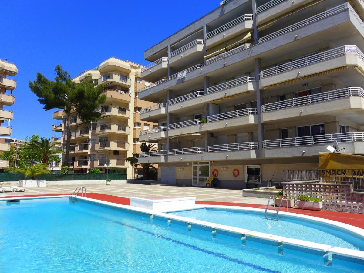 Rentalmar Zahara Family Suites Salou Exterior foto